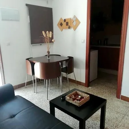 Dom wakacyjny One Bedroom House With Garden And Wifi At