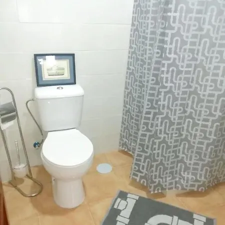 One Bedroom House With Garden And Wifi At Дом отдыха Севилья