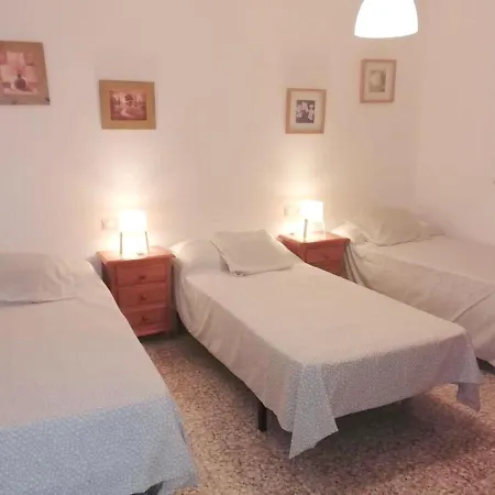 Semesterbostad One Bedroom House With Garden And Wifi At *